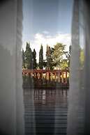 Blackstone Apart Boutique