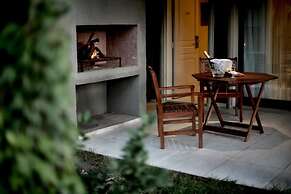 Blackstone Apart Boutique