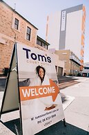Tom's Court Hotel