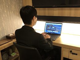 Henna Hotel Komatsu Ekimae