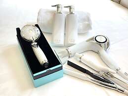 Henna Hotel Komatsu Ekimae