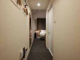 Henna Hotel Komatsu Ekimae