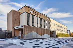 Henna Hotel Komatsu Ekimae