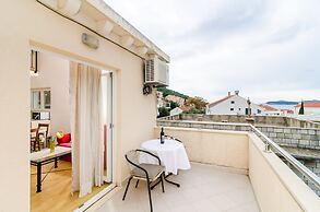 Cozy Duplex Apartment A1, Close to the Sunset Beach Near Dubrovnik
