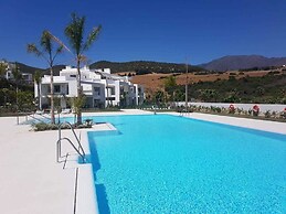 Alcazaba Lagoon, Brand New 2 bed Apartment