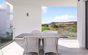 Alcazaba Lagoon, Brand New 2 bed Apartment