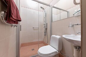 Room in Guest Room - Valensija - Family Room 2 Adults - 2 Children