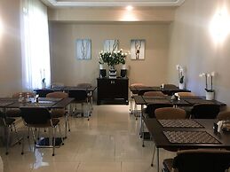 Room in Guest Room - Valensija - Family Room 2 Adults - 2 Children