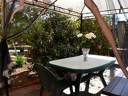 Yellow Room - B b S Elia