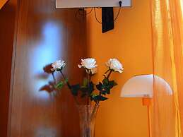 Yellow Room - B b S Elia