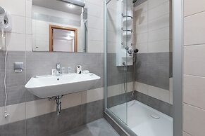 Room in Guest Room - Valensija - Large Suite