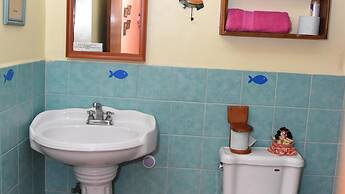 Room in B&B - Cancun Guest House 1