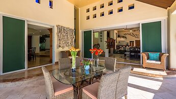 Fully Staffed, Beach Frontage Luxury Villa