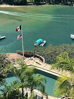 Fully Staffed, Beach Frontage Luxury Villa