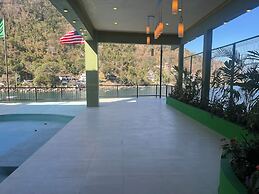 Fully Staffed, Beach Frontage Luxury Villa