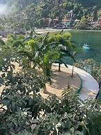 Fully Staffed, Beach Frontage Luxury Villa