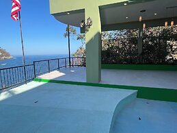 Fully Staffed, Beach Frontage Luxury Villa