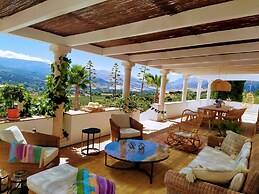 Exclusive Finca With Padel Court in Ronda - La Villa Magdalena