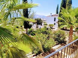 Exclusive Finca With Padel Court in Ronda - La Villa Magdalena