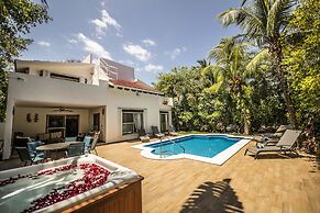 Villa Holiday, Private Pool, Jacuzzi, Bbq, Family Friendly, Beach