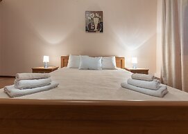 Room in B&B - Valensija - Apartment, 2 Adults and 2 Children