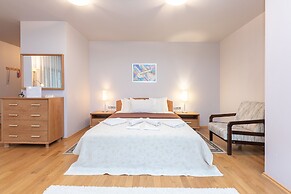 Room in Guest Room - Valensija - Large Suite Apartment