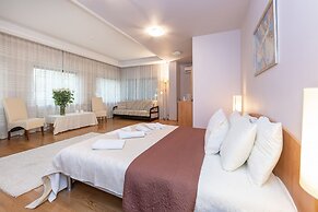 Room in Guest Room - Valensija - Large Suite Apartment
