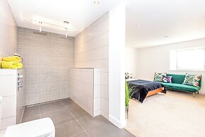 Immaculate 4-bed Cottage in Lincoln