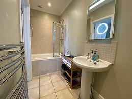 Lovely Seaside Apartment in Central Eastbourne