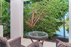 Blue Lagoon Lakeside Studio