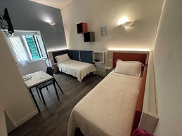 Azur Hotel