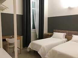 Azur Hotel