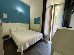 Azur Hotel