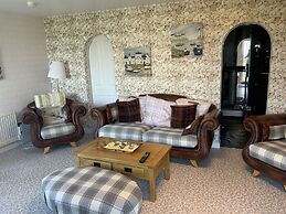 Stunning 2-bed Cottage Countryside Outside Ayr