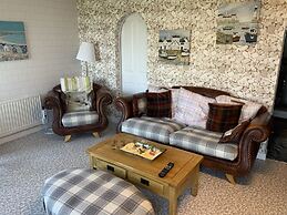 Stunning 2-bed Cottage Countryside Outside Ayr