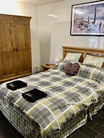 Stunning 2-bed Cottage Countryside Outside Ayr