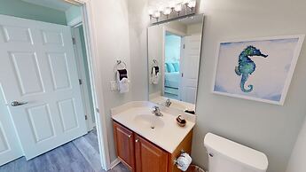 Silver Beach Towers 506w 4 Bedroom Condo by RedAwning