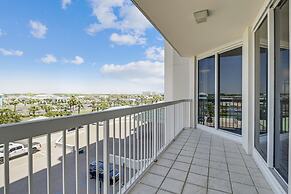 Silver Beach Towers 506w 4 Bedroom Condo by RedAwning