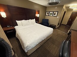 Giles Hotel Inn & Suites