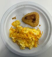 Giles Hotel Inn & Suites