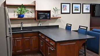 Giles Hotel Inn & Suites