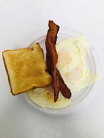 Giles Hotel Inn & Suites