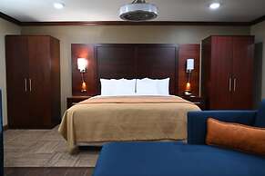 Giles Hotel Inn & Suites