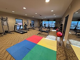 Giles Hotel Inn & Suites