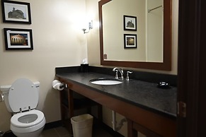 Giles Hotel Inn & Suites