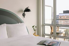 Sonder by Marriott BonvoyThe Liberty Apartments Liberty Village