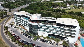 Aloft Ponce Hotel & Casino