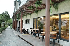 Gamalan FL Spring Hotel