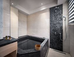 Gamalan FL Spring Hotel