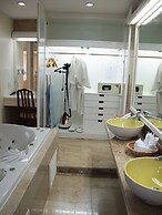 V Verve Service Apartment Hotel